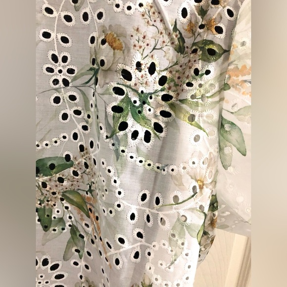 White crochet eyelet style green floral button down blouse top size Large new - Picture 15 of 15